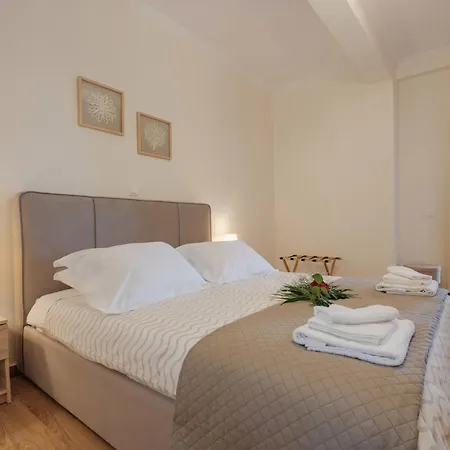 Piniata Apartment *