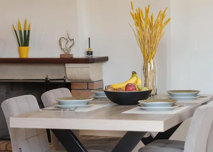 Apartment Piniata *