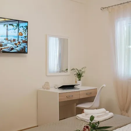 Piniata Apartment *