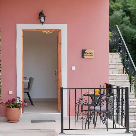 Piniata 아파트 Kanálion